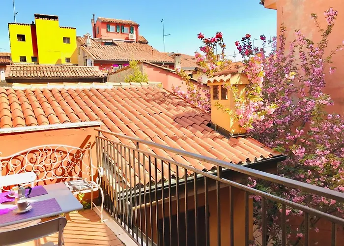 Falcone 22 * بولونيا